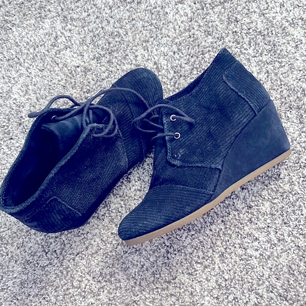 Tom’s corduroy wedges, size 7.5!